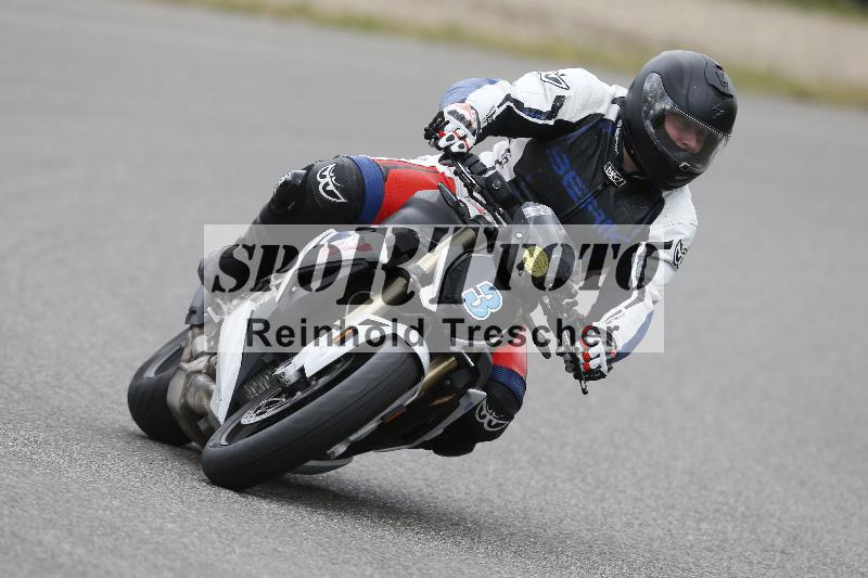 /09 19.04.2026  Caremotion get faster ADR/Gruppe gelb/3